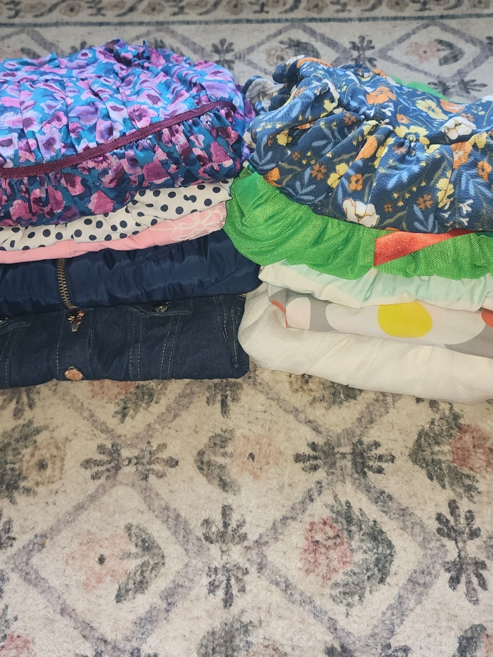 Assorted Girls' Floral and Striped Dresses And Tops 10 Pc Mix LOT Clothing Sz 3T - Picture 6 of 14